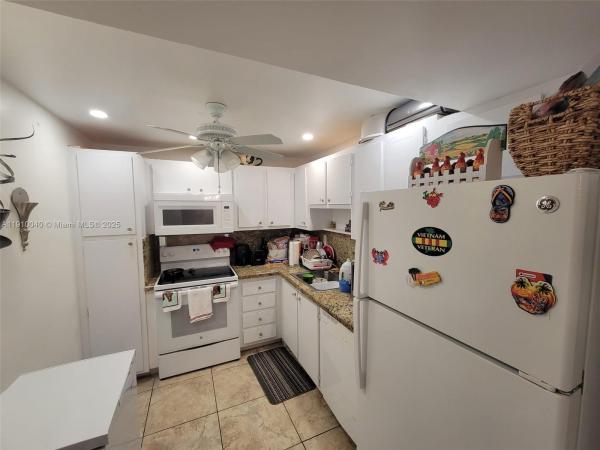 The Arbor, 1400 Saint Charles Pl #215, Pembroke Pines, Florida 33026, image 2