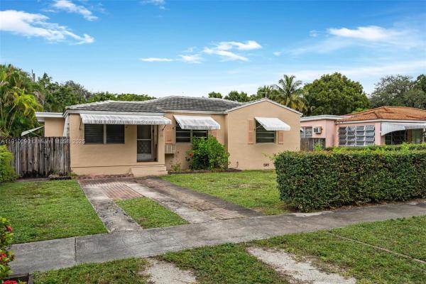Country Club Estates, 17 N Melrose Dr, Miami Springs, Florida 33166, image 2