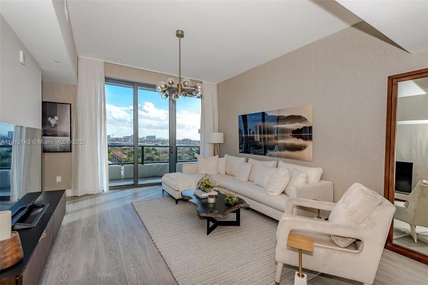 Aventura Parksquare Residences, 2960 NE 207th St #1112, Aventura, Florida 33180, image 2