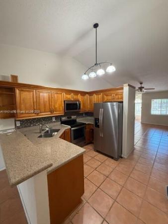 Villas On The Green, 3171 Holiday Springs Blvd #32-5, Margate, Florida 33063, image 2