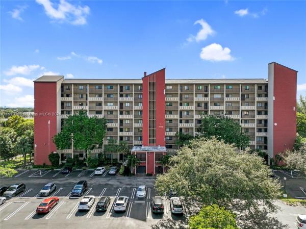Cypress Bend, 2206 S Cypress Bend Dr #801, Pompano Beach, Florida 33069, image 1