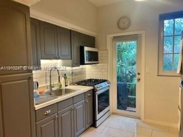Nine Ten, 910 Lenox Ave #3, Miami Beach, Florida 33139, image 3