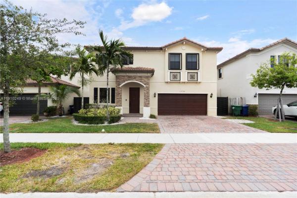 Silver Palms Southwest, 11734 SW 240th Ter, Princeton, Florida 33032, image 2