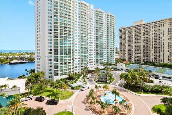 Hamptons West, 20281 E Country Club Dr #808, Aventura, Florida 33180, image 3