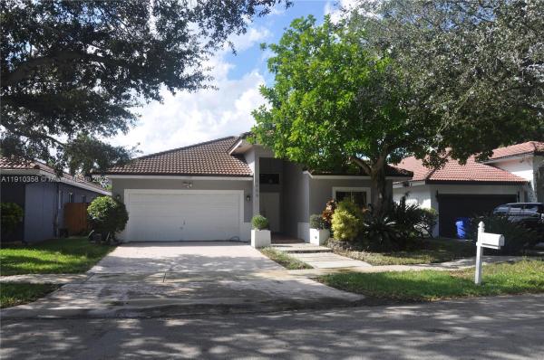 Hollywood Gardens, 2908 N 36th Ave, Hollywood, Florida 33021, image 1