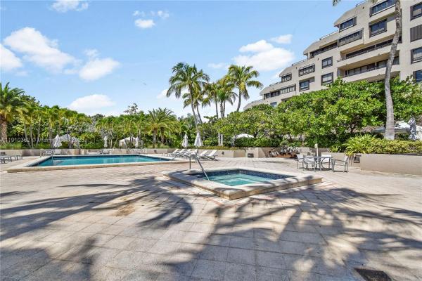 The EmeraldBay At Key Colony, 151 Crandon Blvd #1136, Key Biscayne, Florida 33149, image 2