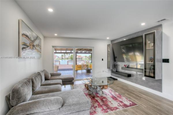 18515 NW 55th Ave, Miami Gardens, Florida 33055, image 1