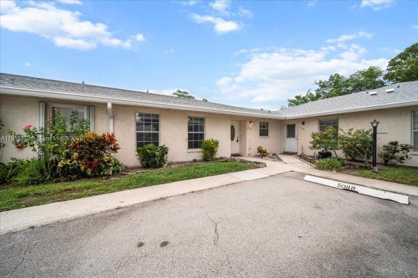 508 Holyoke Ln #A, Lake Worth, Florida 33467, image 1