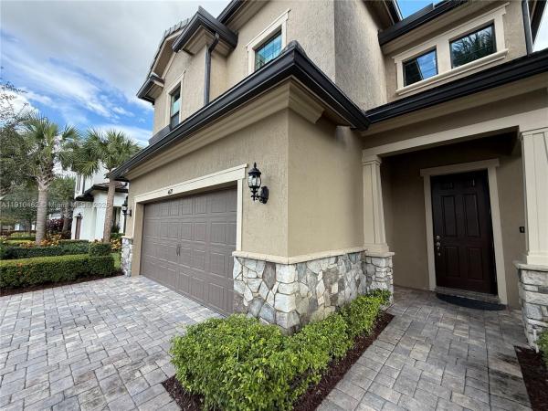 Oak Tree, 4628 E Pinehurst Trl E, Oakland Park, Florida 33309, image 2