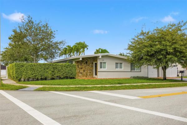 5250 SW 96th Ave, Miami, Florida 33165, image 1