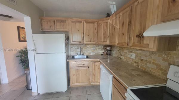 Bermuda Club, 5851 NW 62nd Ave #202, Tamarac, Florida 33319, image 1