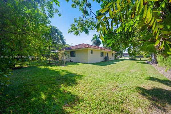 13575 SW 69th Ct, Pinecrest, Florida 33156, image 3