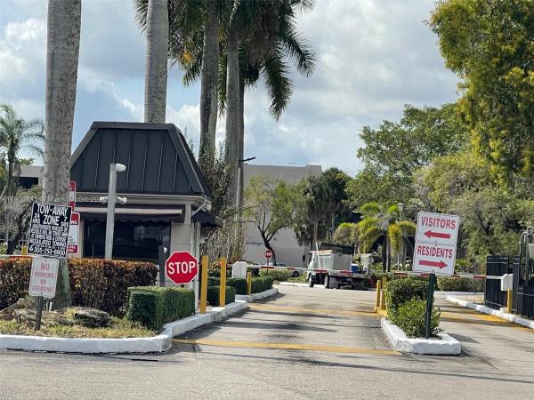 Horizons West, 8500 SW 133rd Avenue Rd #123, Kendale Lakes, Florida 33183, image 2