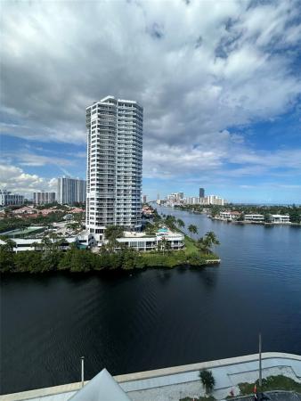 Waterview 2, 20515 E Country Club Dr #1042, Aventura, Florida 33180, image 3