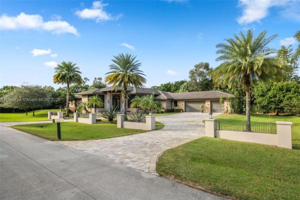 Plantation Acres, 12321 NW 2nd St, Plantation, Florida 33325, image 3