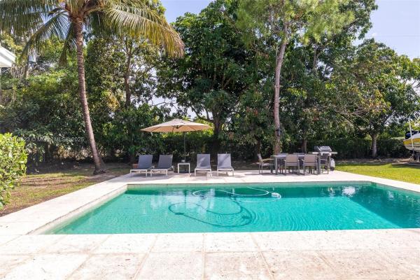 Benson Park, 9260 SW 166th Ter, Palmetto Bay, Florida 33157, image 2