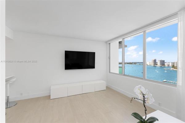 Mirador South 1000, 1000 West Ave #1522, Miami Beach, Florida 33139, image 1
