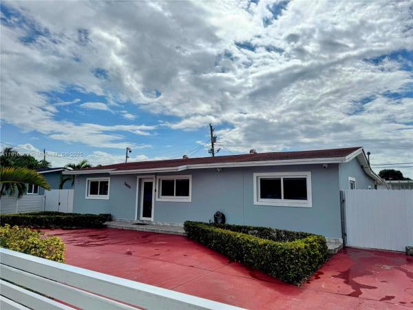 Carol City, 3870 NW 177th St, Miami Gardens, Florida 33055, image 1