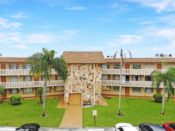 Village Green 1, 500 Village Green Cir W #203, Palm Springs, Florida 33461, image 1