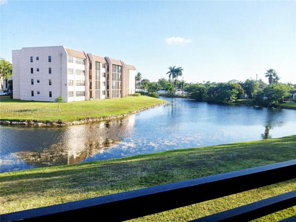 Sunrise Lakes 4, 10442 Sunrise Lakes Blvd #203, Sunrise, Florida 33322, image 2