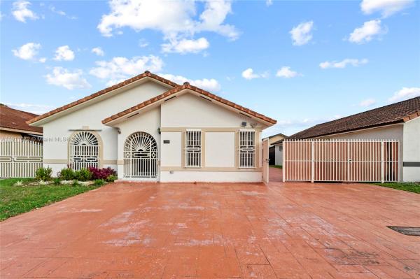 3289 W 76th St, Hialeah, Florida 33018, image 1