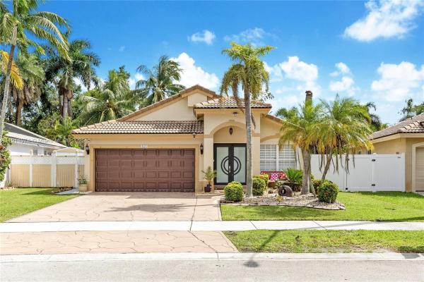 Walden Lake, 471 SW 203rd Ave, Pembroke Pines, Florida 33029, image 1