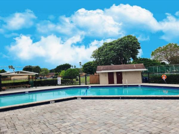 6722 NW 192nd Ln, Hialeah, Florida 33015, image 1