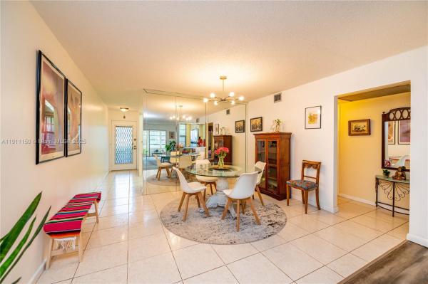 Lucaya Village, 2101 Lucaya Bnd #C1, Coconut Creek, Florida 33066, image 2
