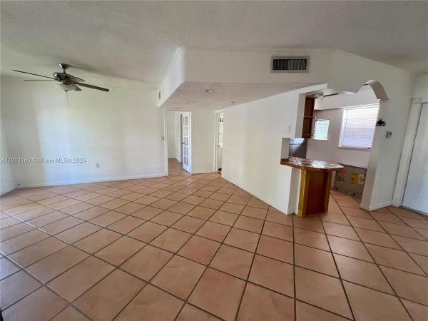 Biscayne Lake Gardens, 2825 NE 201st Ter #M214, Aventura, Florida 33180, image 3