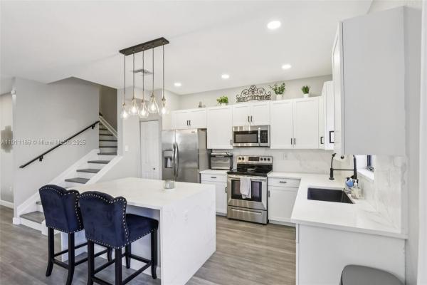 Palomino Lake, 4671 Brumby Ter, Davie, Florida 33314, image 1