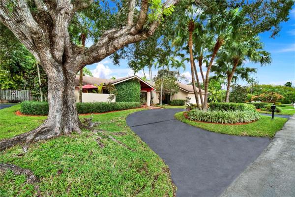 Mary Ann Estates, 13620 SW 104th Ave, Kendall, Florida 33176, image 2