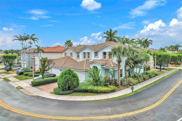 Century Villas, 220 SW 87th Ct, Fountainebleau, Florida 33174, image 3
