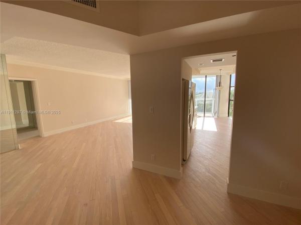 Hamptons West, 20281 E Country Club Dr #511, Aventura, Florida 33180, image 3
