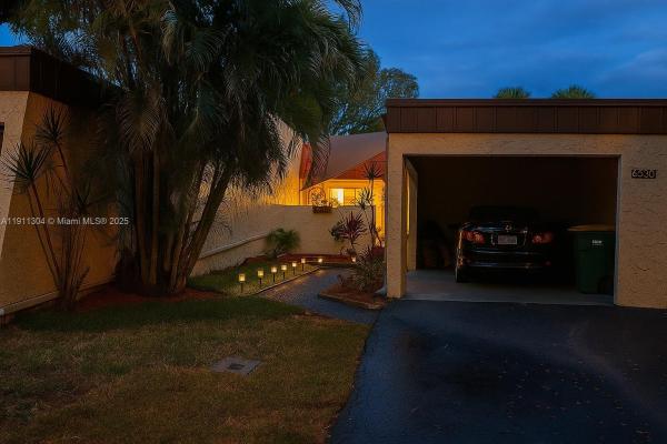 Spyglass, 6530 NW 98th Ter #B25, Tamarac, Florida 33321, image 1
