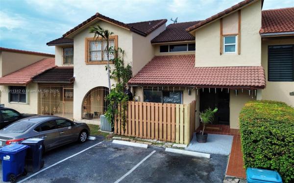 Tamiami Lakes Townhomes, 13415 SW 12th Ter, Tamiami, Florida 33184, image 2