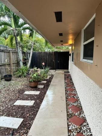 Hallandale Beach No HOA, 620 SW 7th Ave #2, Hallandale Beach, Florida 33009, image 1