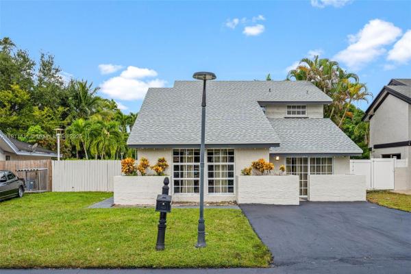 Woods Of Rolling Hills, 8351 SW 39th Ct, Davie, Florida 33328, image 1