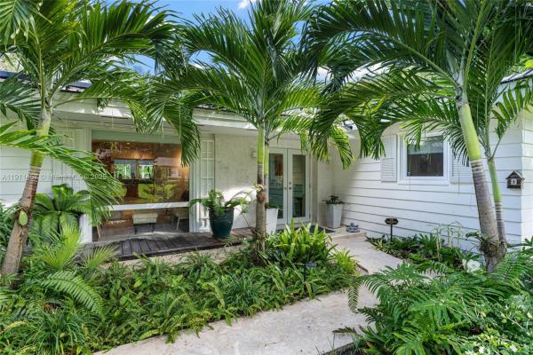 Old Cutler Estates, 14941 SW 69th Ct, Palmetto Bay, Florida 33158, image 2