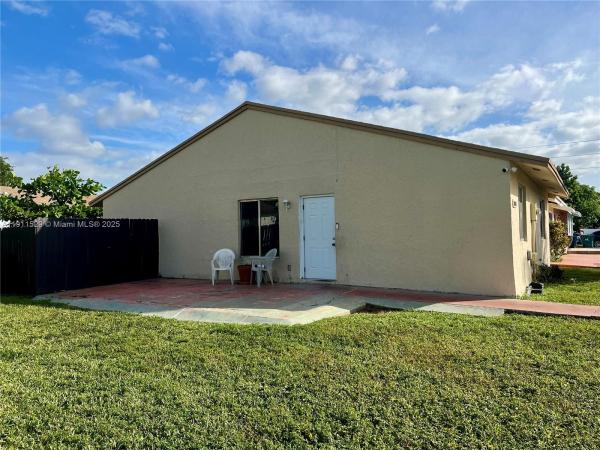 Del Prado Gardens, 18007 NW 41st Pl, Miami Gardens, Florida 33055, image 3