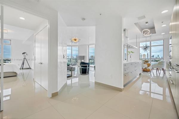 North Tower At Marina Palms, 17301 Biscayne Blvd #910, North Miami Beach, Florida 33160, image 2