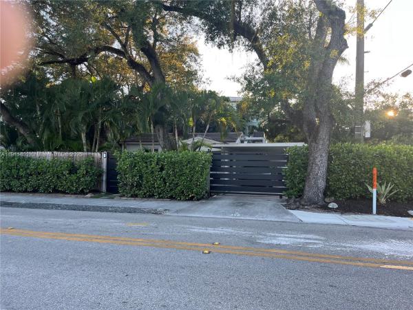 New Utopia, 701 SW 9th Ave, Fort Lauderdale, Florida 33315, image 1