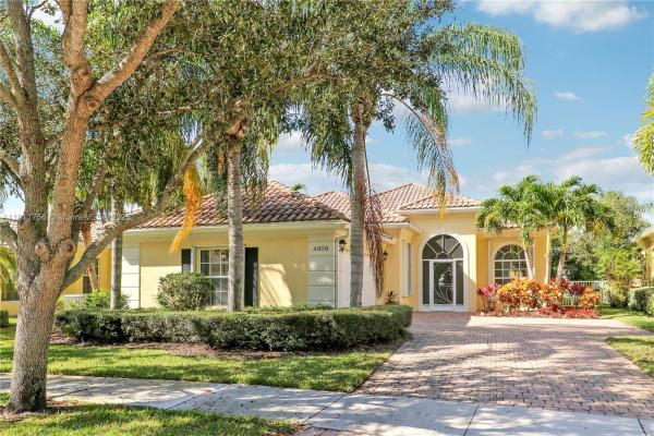 Magnolia Bay, 4909 Grassleaf Dr, Palm Beach Gardens, Florida 33418, image 1