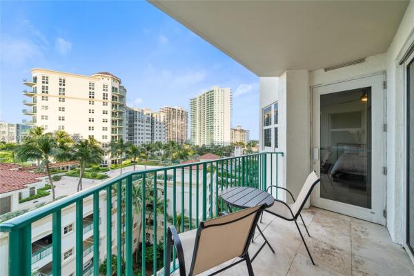 Turnberry Village South Tower, 19900 E Country Club Dr #816, Aventura, Florida 33180, image 1