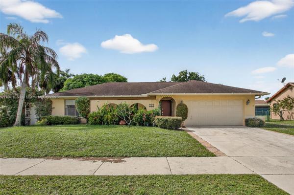 Riverglen East, 701 NW 41st Ter, Deerfield Beach, Florida 33442, image 1