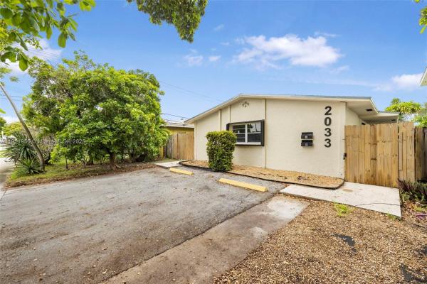 Hollywood South Side, 2033 Dewey St #1-2, Hollywood, Florida 33020, image 1