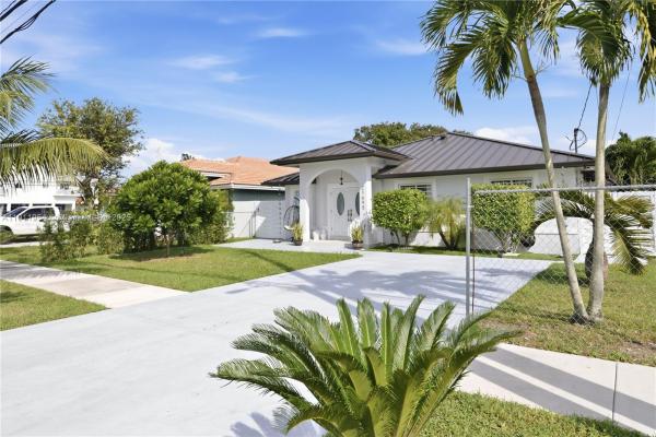 Symmes Sharman, 21695 SW 120th Ave, Goulds, Florida 33170, image 2