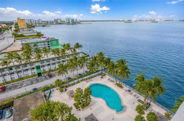 Kennedy House, 1865 79th Street Cswy #14D, North Bay Village, Florida 33141, image 1