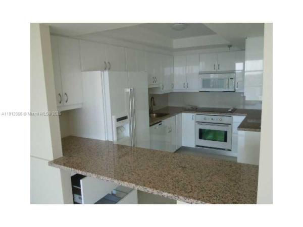 Waterview 2, 20515 E Country Club Dr #747, Aventura, Florida 33180, image 2