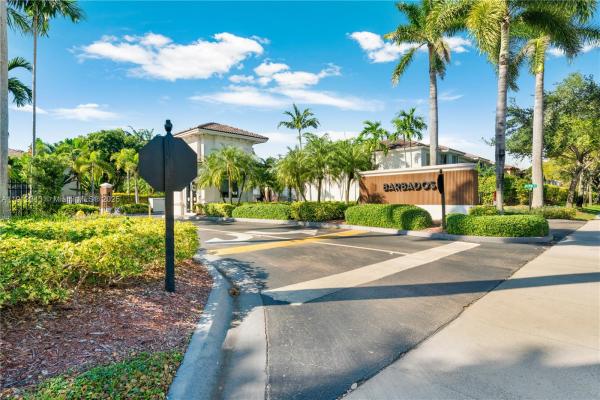 11583 NW 69th Ter, Doral, Florida 33178, image 1