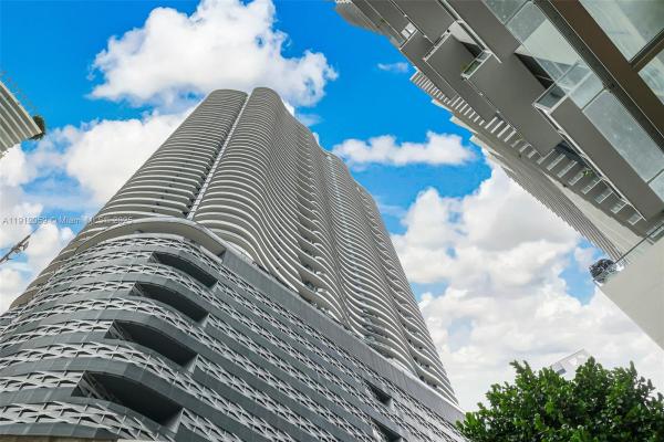 Brickell Flatiron, 1000 Brickell Plz #3002, Miami, Florida 33131, image 2